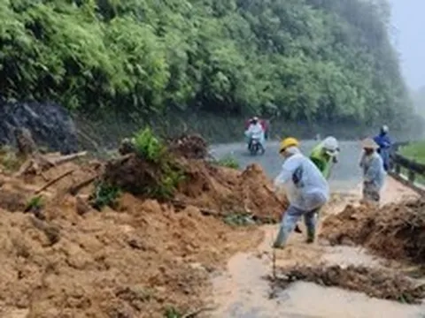 Liên tục hứng mưa lớn, Quảng Trị và Huế nguy cơ lũ quét, sạt lở trong 6 giờ tới