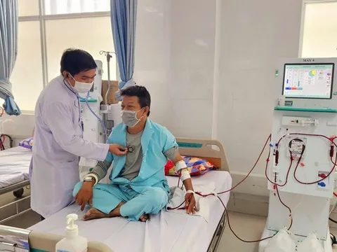 Tp.HCM đề xuất hỗ trợ 100% chi phí trả BHYT cho người chạy thận yếu thế