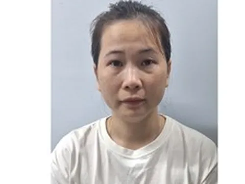 Thi hành lệnh bắt tạm giam cựu nhân viên ngân hàng Trần Thị Cẩm Hoa SN 1990
