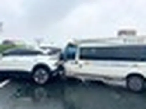 Vụ xe Lexus chèn ép xe khác trên cao tốc: Quy trình điều tra thế nào?