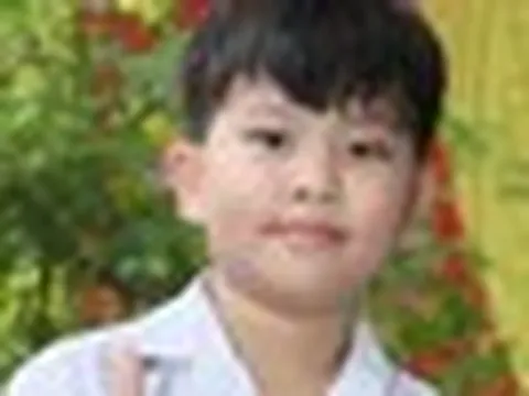 Bé trai rời nhà bằng xe đạp rồi mất liên lạc hơn 10 ngày