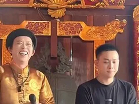 Phản ứng của Hoài Lâm khi gặp lại cha nuôi Hoài Linh