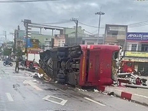 Lật xe khách giường nằm tại Gia Lai, nhiều người bị thương
