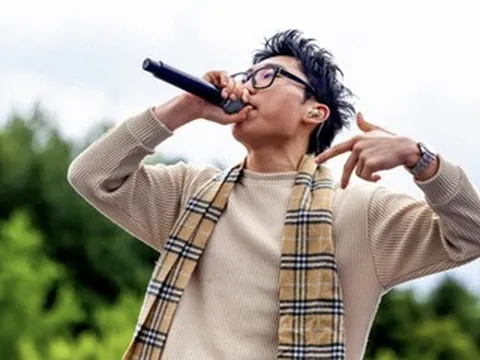 Nam ca sĩ 22 tuổi vừa bị bắt tạm giam là ai?