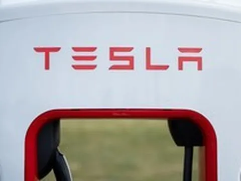 Báo Mỹ: Tesla của Elon Musk khó cạnh tranh với VinFast tại Việt Nam