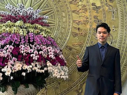 Chàng trai tốt nghiệp thạc sĩ ĐH Amsterdam nói tiếng Anh như gió đang làm ở VTV là ai?