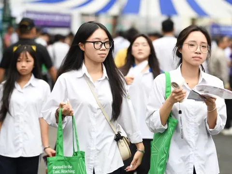 Đại phẫu đào tạo đại học: Đào tạo lãng phí, dùng giảng viên 'ảo'