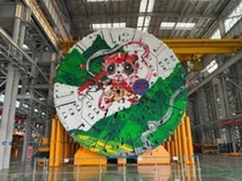 Phát hiện láng giềng Việt Nam đưa ‘quái vật’ dài 220m, nặng 3.500 tấn xuống lòng đất - thực hiện nhiệm vụ đặc biệt ở độ sâu hơn 1000m