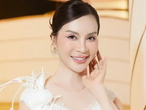 Cuộc sống bên trong biệt thự triệu đô rộng 800m2 của "nữ hoàng ảnh lịch" Thanh Mai