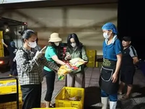 Vụ bữa ăn bán trú toàn tóp mỡ: Dừng hợp đồng nhà thầu cung cấp dịch vụ