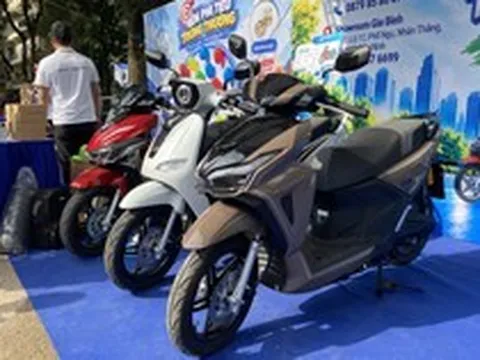Xe máy điện tăng nhanh tại Việt Nam, bài toán pin và hạ tầng ngày càng áp lực