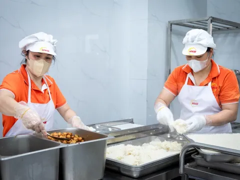 Ai chịu trách nhiệm khi bữa ăn bán trú có vấn đề?