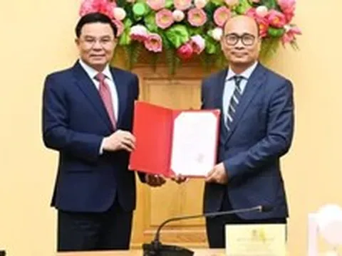 Công bố quyết định của Thủ tướng Chính phủ về công tác cán bộ