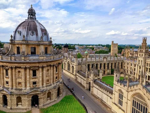 ĐH Oxford lên tiếng trước lo ngại cho OpenAI mượn sách luyện ChatGPT