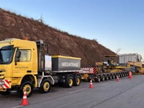 Phát hiện đoàn xe tải dài 99 m, nặng 594 tấn di chuyển cùng lực lượng hộ tống, đi xuyên 15 thành phố để thực hiện nhiệm vụ quan trọng
