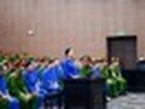 Cựu điều dưỡng Viện Pháp y tâm thần khai nhận tiền giúp 'bà trùm' trốn viện