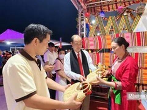 Phiên chợ vùng cao ở kinh đô Lam Kinh: Đưa văn hóa, sản vật đến với du khách, kích cầu du lịch