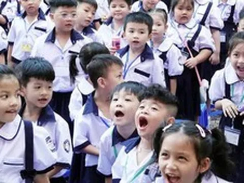 Lạm thu đầu năm học: Ai chịu trách nhiệm xử lý?