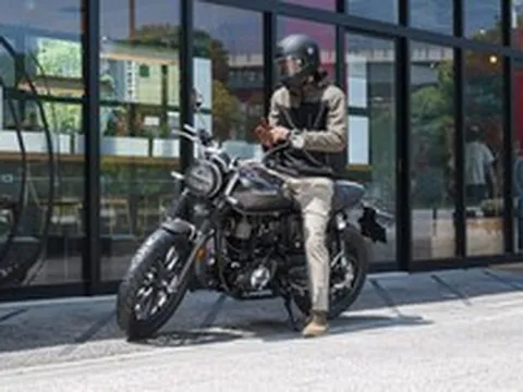 Honda lần đầu đưa một mẫu xe 350cc về Việt Nam: Ngoại hình cổ điển, có ABS 2 kênh, giá gần 135 triệu đồng