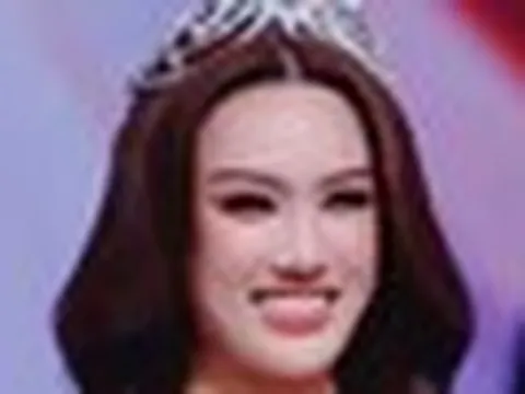 Trịnh Mỹ Anh bị tước vương miện