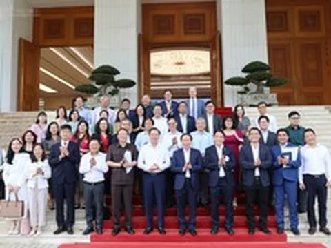 Phó Thủ tướng Lê Tiến Châu đối thoại với doanh nghiệp trong lĩnh vực giáo dục và đào tạo