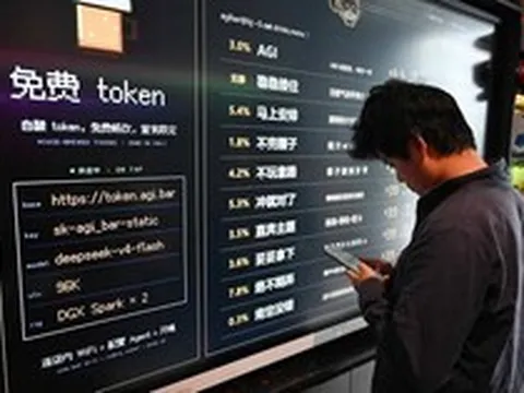 Độc lạ Trung Quốc: Quán bar miễn phí token AI cho khách đến nhậu, lỗ chổng vó vẫn quyết mở thêm chi nhánh