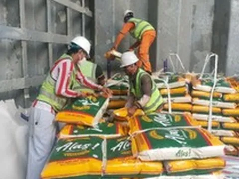 Không phải Thái Lan, một đối thủ của gạo Việt vừa mở tuyến đường thủy chở gạo thẳng sang Philippines, dự kiến đưa 60.000 tấn đi trong 3 tháng