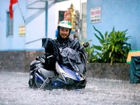 Hà Nội se lạnh, miền Trung mưa lớn tới cuối tuần