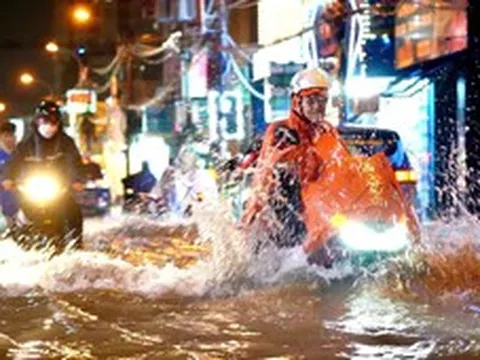 Thời tiết hôm nay 6-10: Mưa to dịch vào miền Trung; Nam Bộ mưa chiều