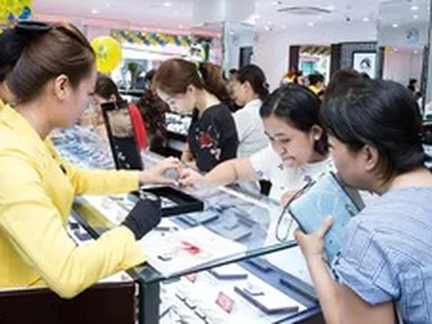 Vốn hóa PNJ mất hơn 21.000 tỉ đồng sau 3 tháng, rời top 100 doanh nghiệp lớn nhất thị trường chứng khoán