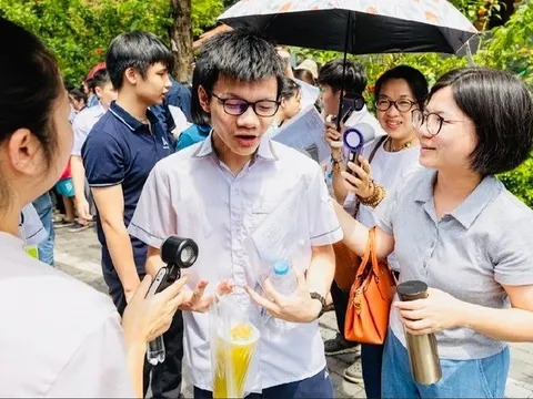 Bỏ môn thi thứ 3 có thực sự giảm áp lực thi vào 10?