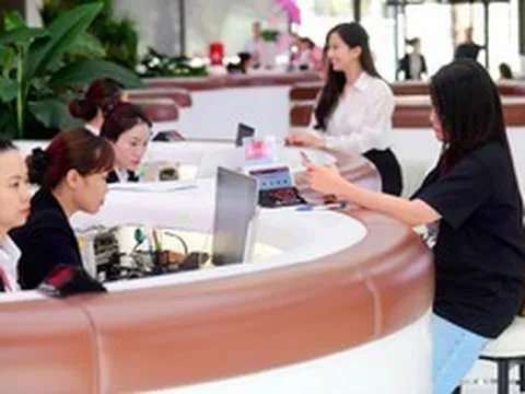 Ai cũng ngóng lãi suất giảm, nhưng nếu chỉ trông chờ vào ngân hàng là chưa đủ