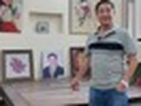 NSƯT Chí Trung gây chú ý khi rao bán loạt đồ đã dùng hơn 30 đến 70 năm ở tập thể số 1 Tràng Tiền