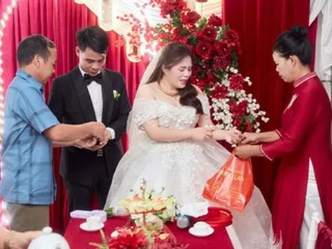 Con dâu tái hôn sau 7 năm góa bụa, bố mẹ chồng ở Lạng Sơn làm 50 mâm cỗ gả đi