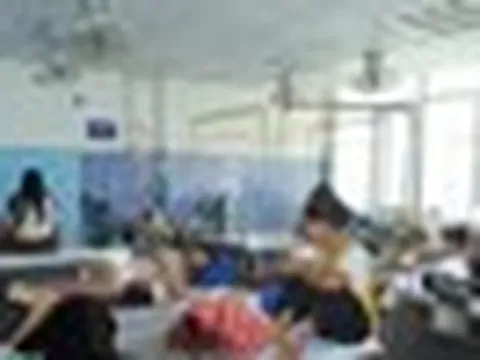 Bệnh nhân tăng đột biến, bệnh viện ở Quảng Trị xoay xở ra sao?