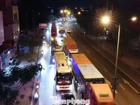 Đơn vị vận hành cao tốc Hà Nội - Hải Phòng nói gì về đề xuất giảm phí xe tải, container