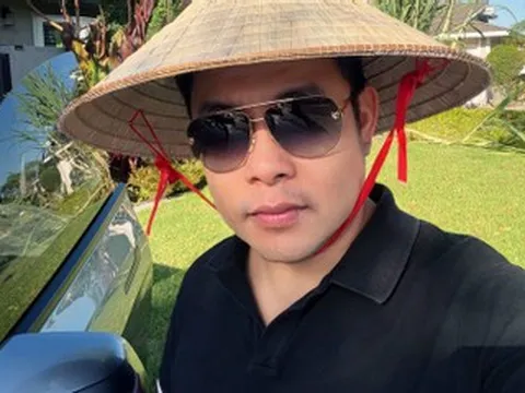Ca sĩ Quang Lê tưới cây, thưởng thức quả trong vườn nhà triệu đô ở Mỹ