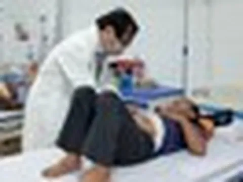 Bộ Y tế chỉ đạo xử lý vụ 18 người nhập viện sau ăn bánh mì ở Quảng Ngãi