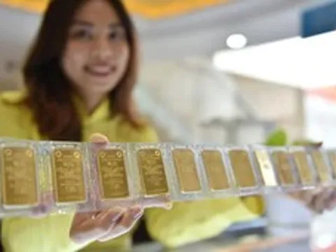 Nga - Mỹ đạt thỏa thuận mua hàng triệu tấn dầu, giá vàng bật lên