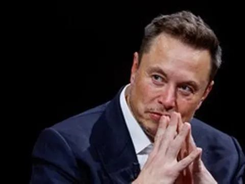 Elon Musk cảnh báo "cú sốc 3 năm": Thời đại bán thời gian lấy lương sắp kết thúc, chỉ có một cách duy nhất để sinh tồn!