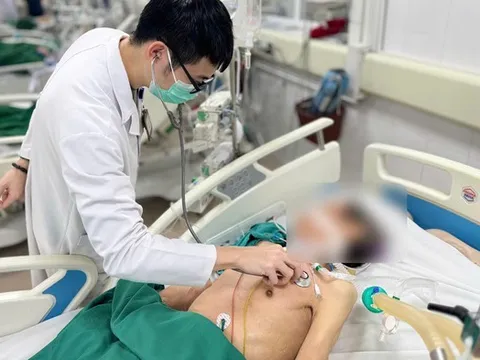 Cúm A diễn biến nặng, suy hô hấp dù chỉ sốt 38 độ