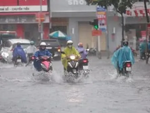Miền Trung lại đón mưa lớn kéo dài