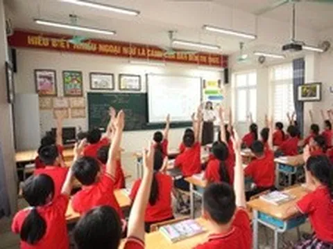 Tiếng Anh theo nhu cầu người học vẫn được thu phí – Thông tư 85 quy định như thế nào?