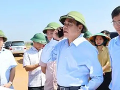 Chủ tịch tỉnh Nghệ An gọi điện đôn đốc nhà thầu ngay tại công trường