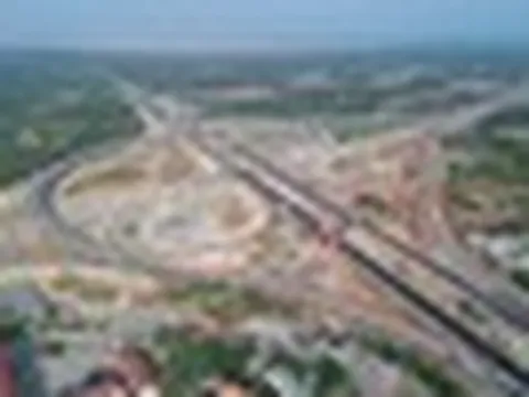 Cao tốc hơn 6.000 tỷ vừa đưa vào khai thác đã lún, nứt mặt đường, nhà thầu lập tức vào cuộc