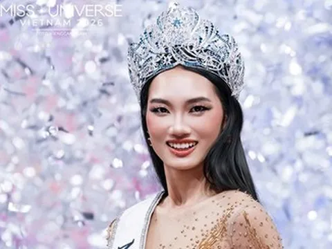 Sau á hậu Mỹ Anh đến lượt hoa hậu Quỳnh Anh xin lỗi vụ nhóm chat nói xấu