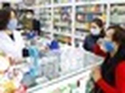 Tất cả người dân hay tự mua thuốc ở các hiệu thuốc chú ý thông báo liên quan đến BHYT