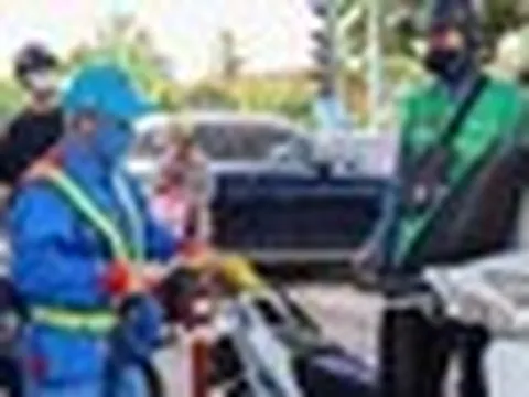 Doanh nghiệp tự quyết giá xăng dầu nhưng công bố giá mới ít nhất trước 30 phút