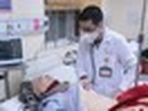 Cử tri phản ánh thủ tục chuyển tuyến mất thời gian, bất tiện: Bộ Y tế nói gì?