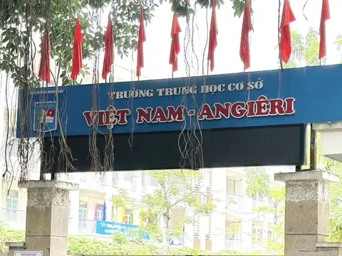 Phụ huynh bức xúc vì thu quỹ 40 triệu đồng, chi 26 triệu trong 2 tháng